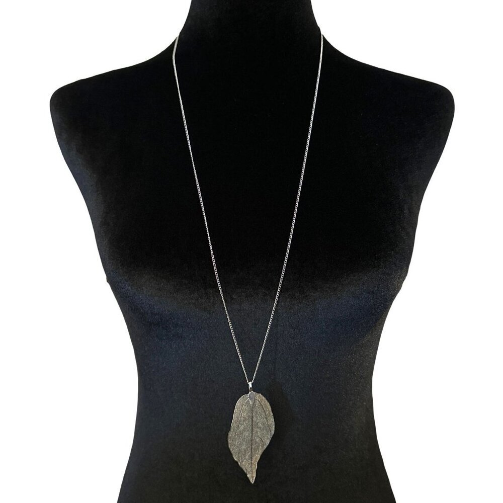 Silver-Tone Long Chain Necklace With Intricate Leaf Pendant